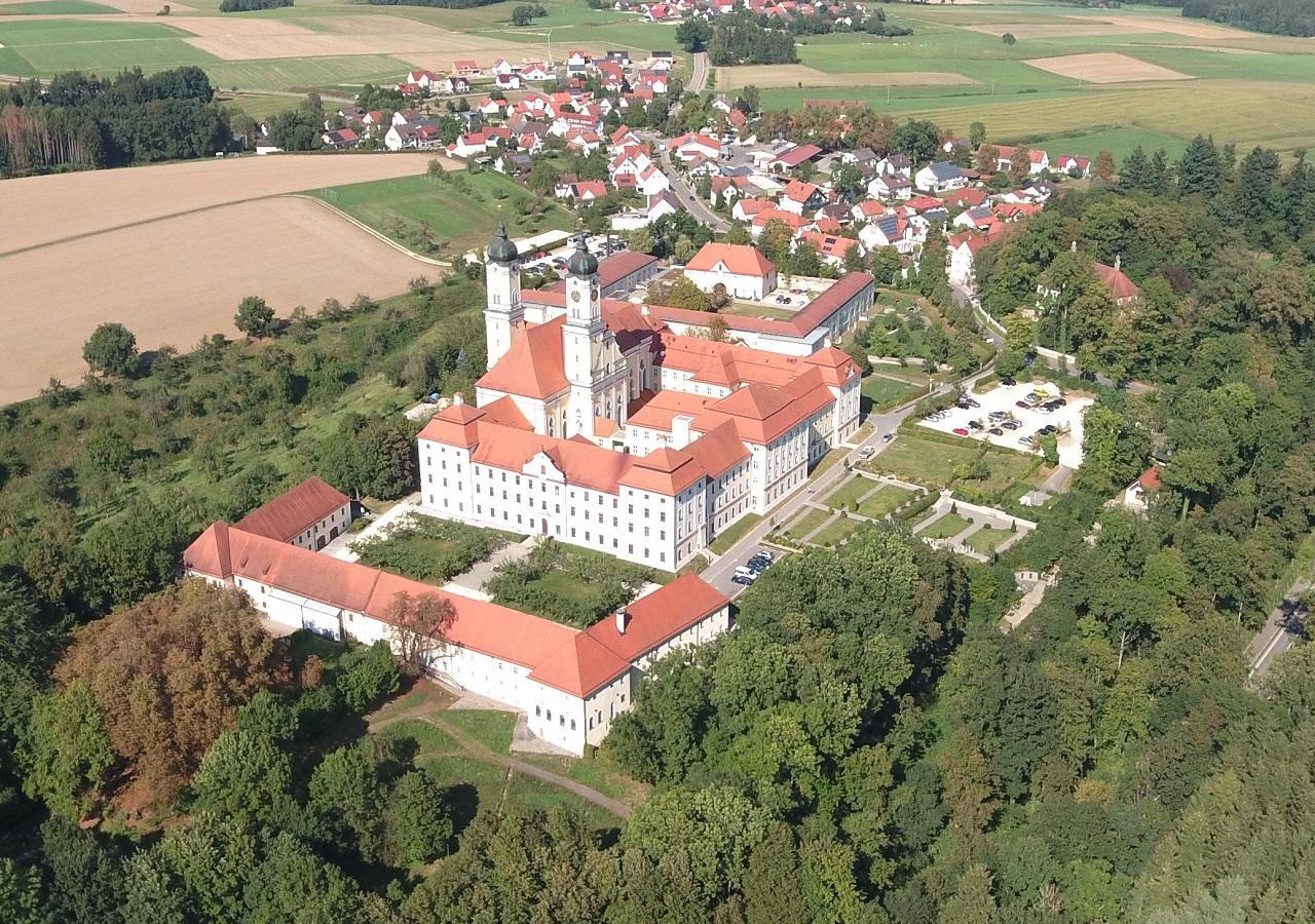 Klostergasthof Roggenburg Экстерьер фото